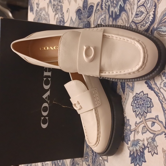 New Coach Leah Women's Cream Leather Lug Sole Loafers SZ 9.5 - Picture 9 of 16